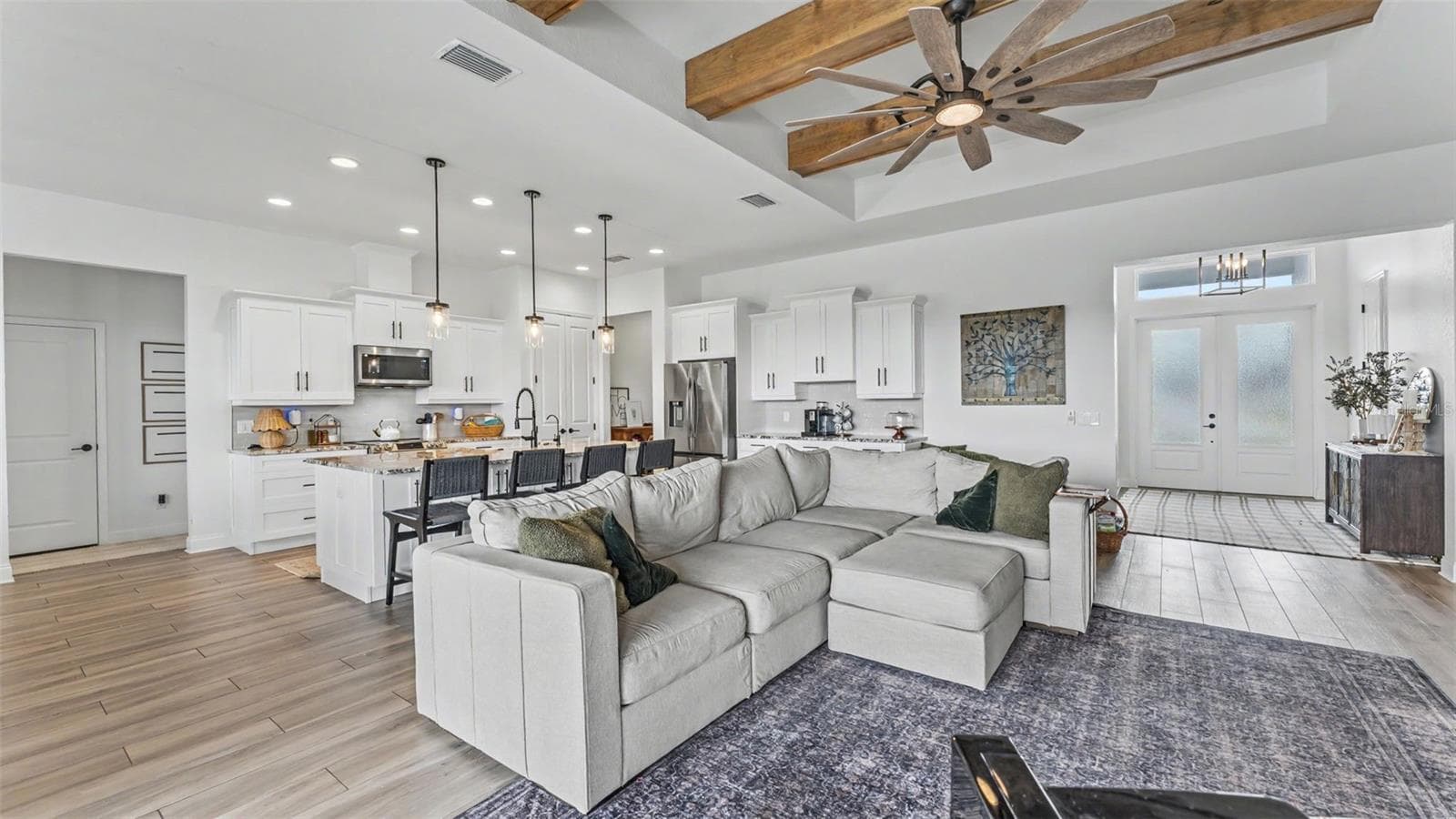 Living Room - 7034 BENTRIDGE DR, LAKELAND