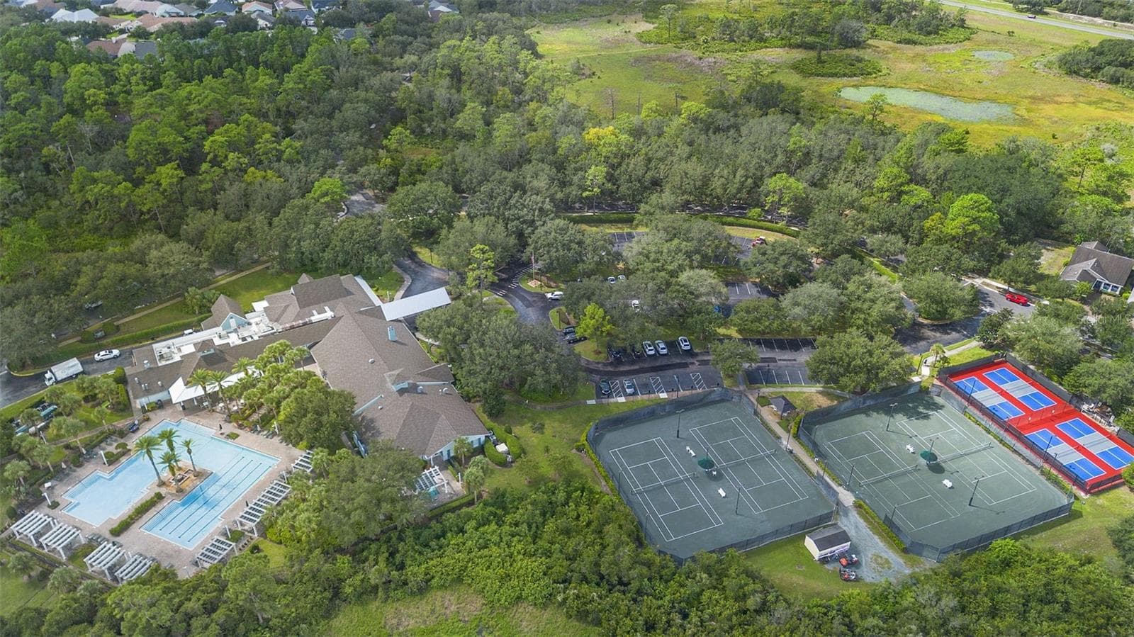 Tennis and Pickleball courts - 1609 VICTORIA GARDENS DR, DELAND