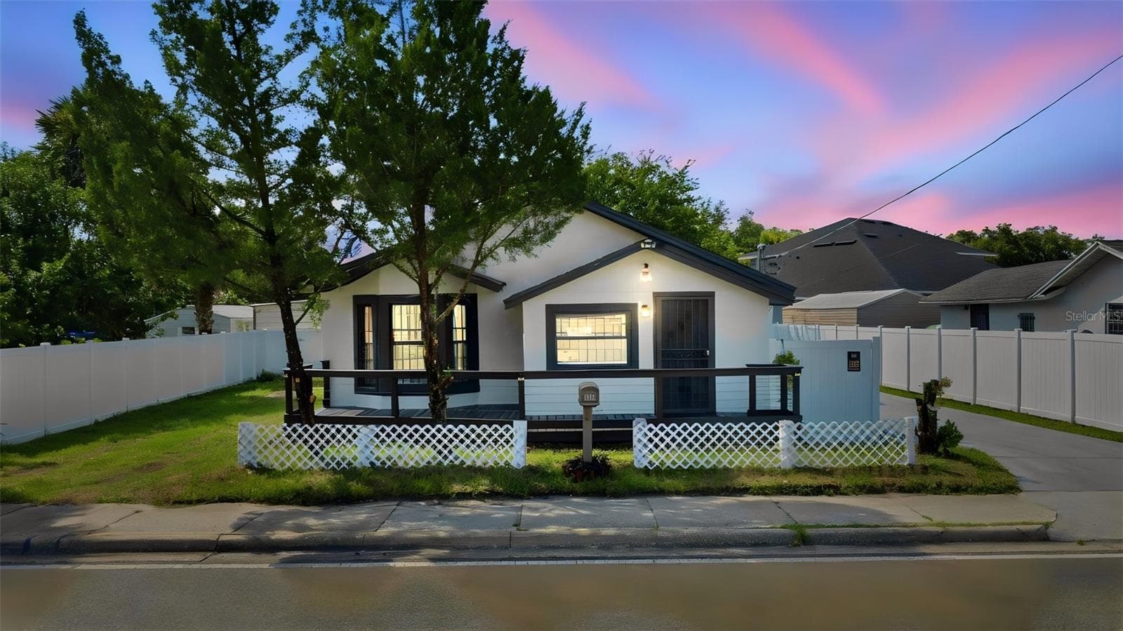 Single Family Residence at 1416 SOUTHWEST RD, SANFORD, photo 2 of 44