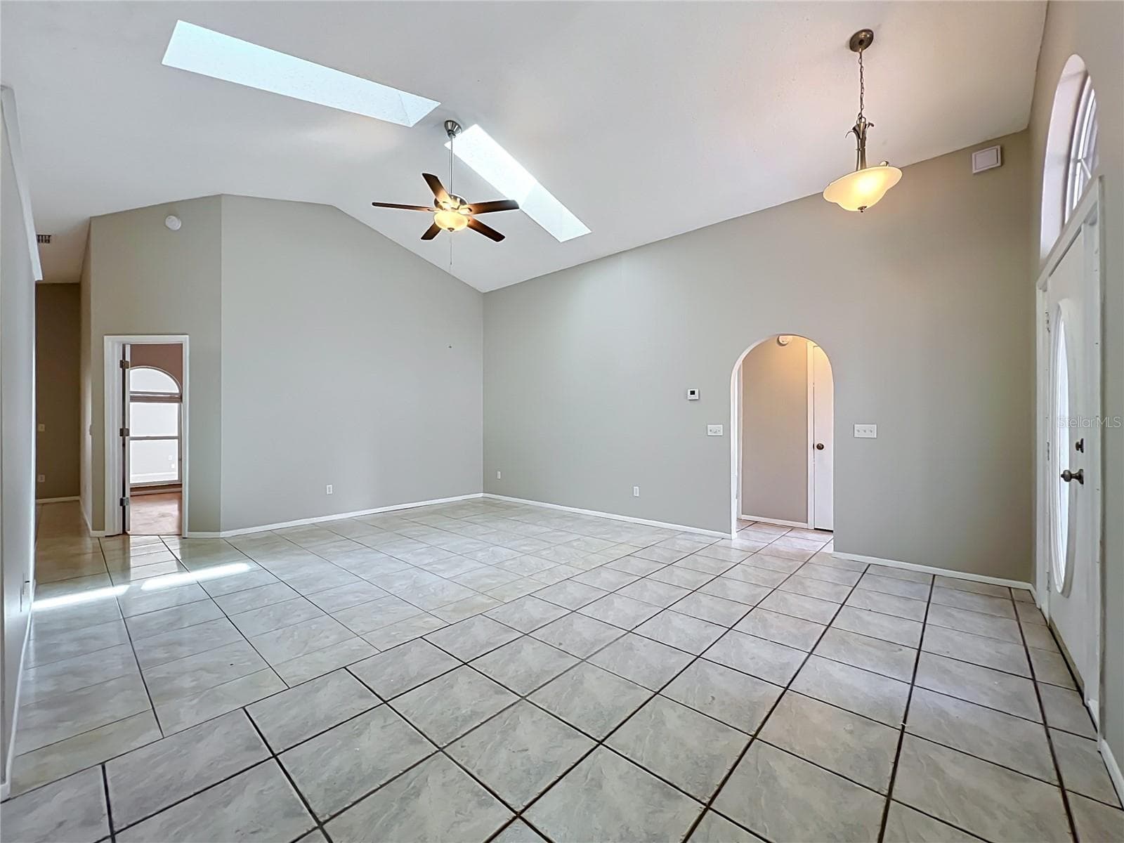 Single Family Residence at 1365 CRAWFORD DR, APOPKA, photo 4 of 37