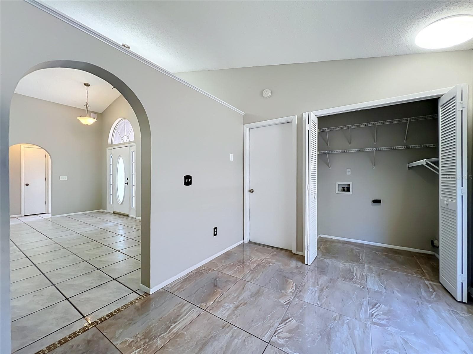 Single Family Residence at 1365 CRAWFORD DR, APOPKA, photo 6 of 37
