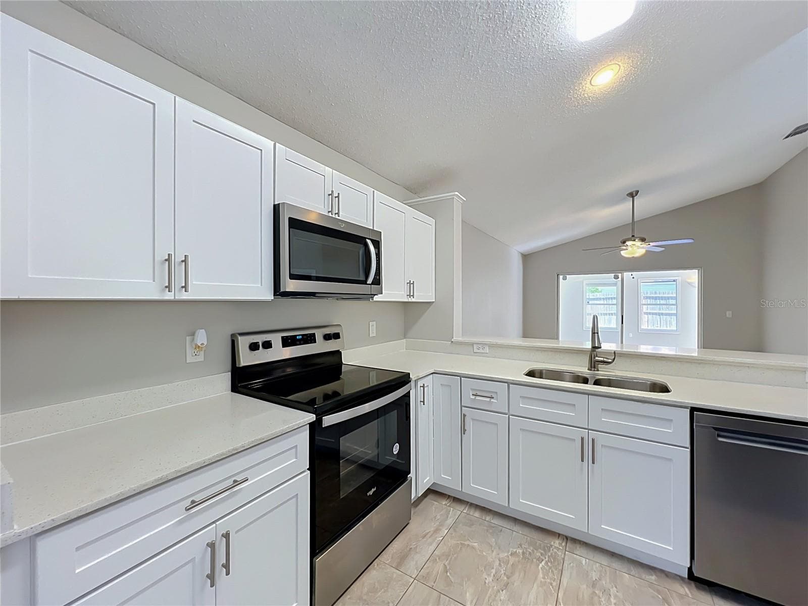Single Family Residence at 1365 CRAWFORD DR, APOPKA, photo 8 of 37