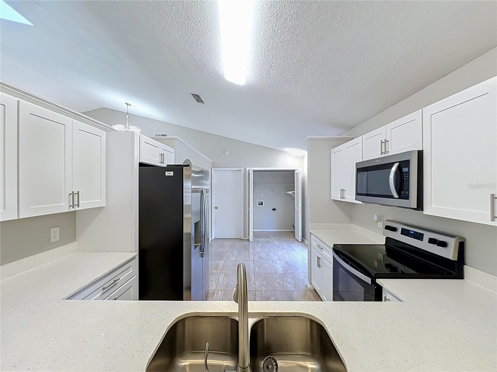 Single Family Residence at 1365 CRAWFORD DR, APOPKA, photo 10 of 37