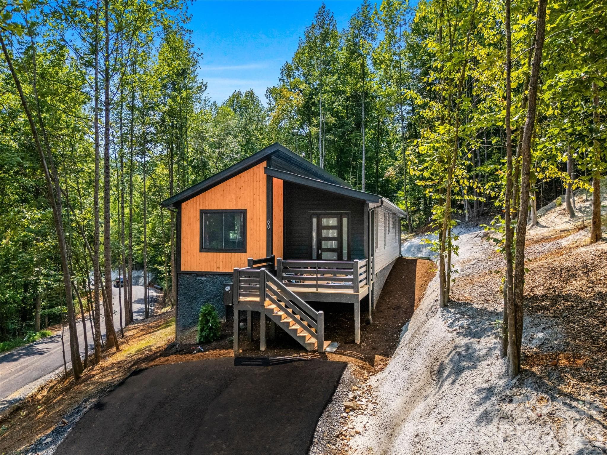 Private mountain setting - 60 Catatoga Trail, Marion