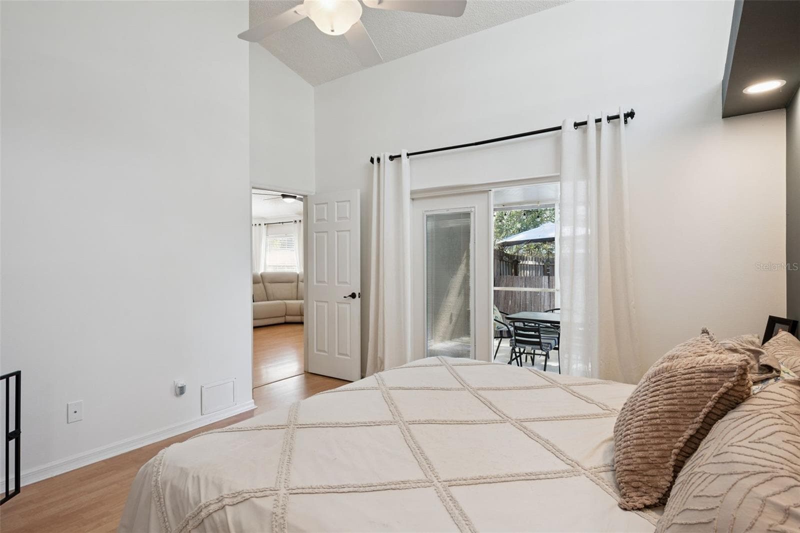Single Family Residence at 1038 ROYAL OAKS DR, APOPKA, photo 15 of 35