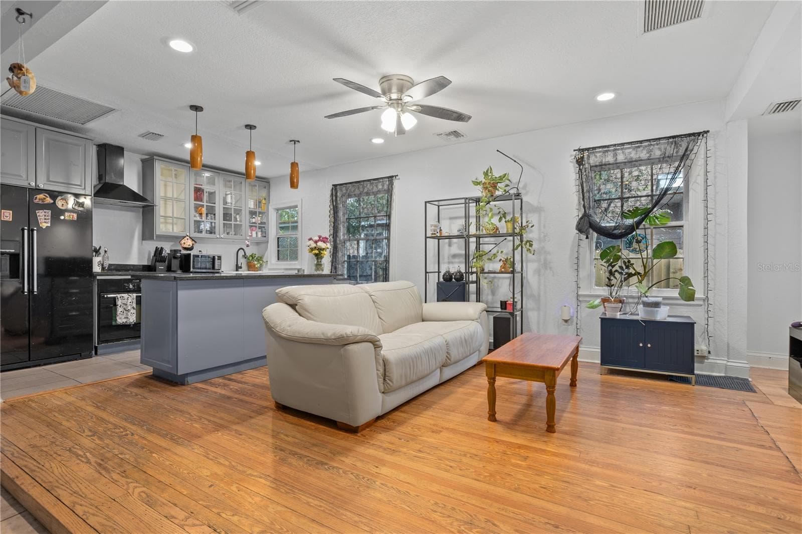 Living Area - 816 E JEFFERSON ST, ORLANDO