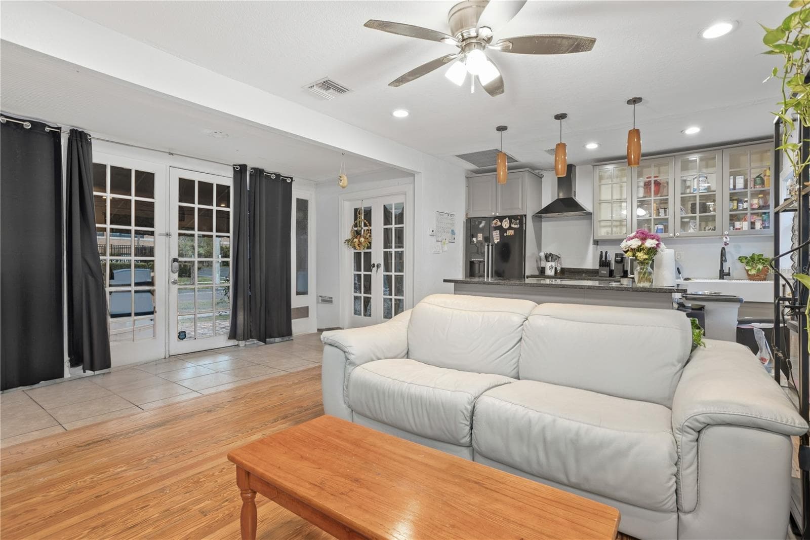 Living Area - 816 E JEFFERSON ST, ORLANDO