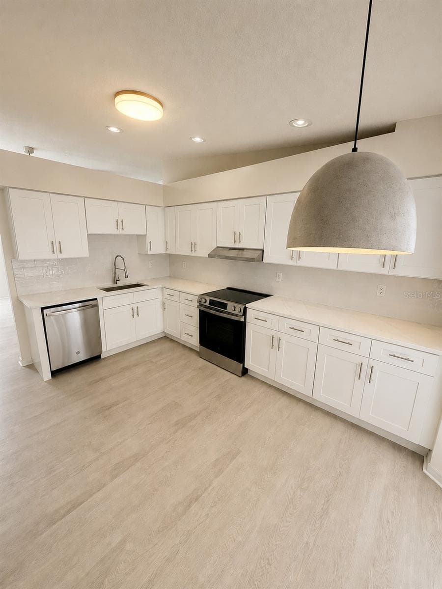 Single Family Residence at 29204 PRINCEVILLE DR, SAN ANTONIO, photo 6 of 19