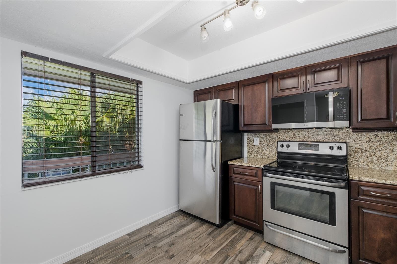 Condominium at 160 LAKEVIEW WAY #160, OLDSMAR, photo 13 of 36