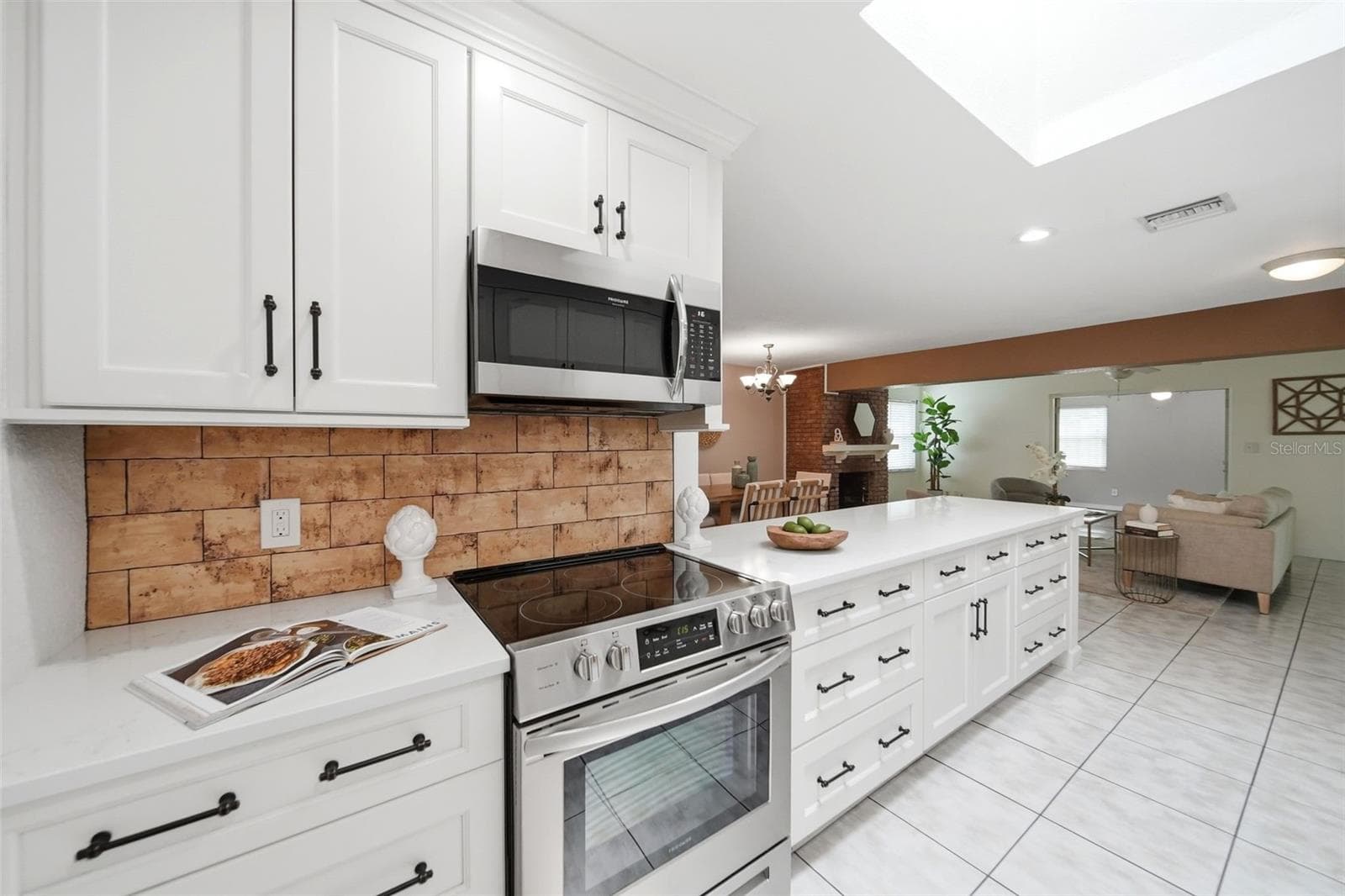 Open kitchen concept. - 1540 E HORATIO AVE, MAITLAND