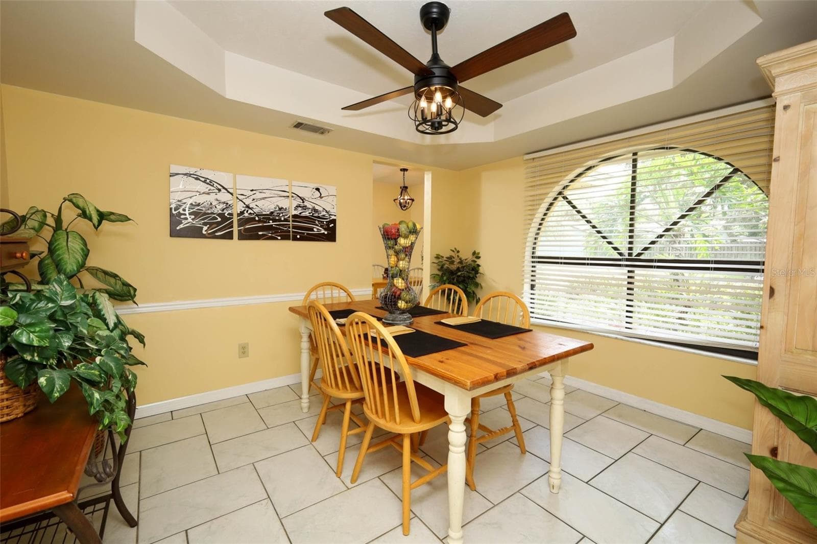 Single Family Residence at 4661 N SAINT BRIDES CIR, ORLANDO, photo 8 of 65