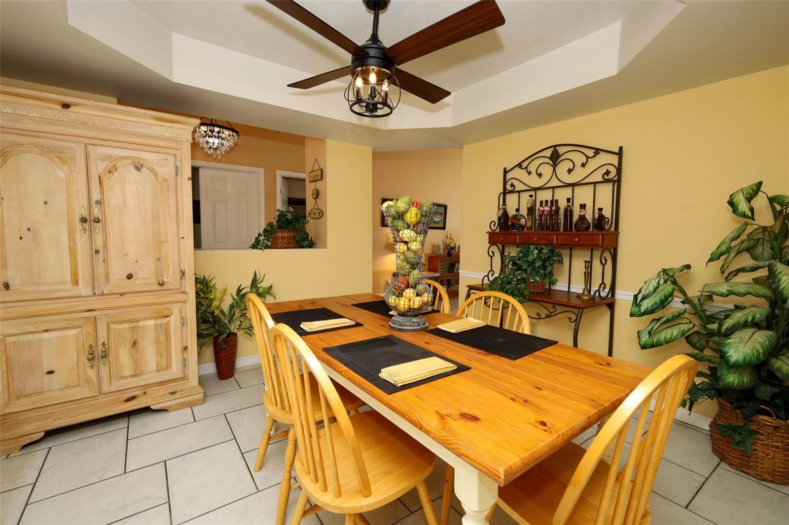 Single Family Residence at 4661 N SAINT BRIDES CIR, ORLANDO, photo 9 of 65