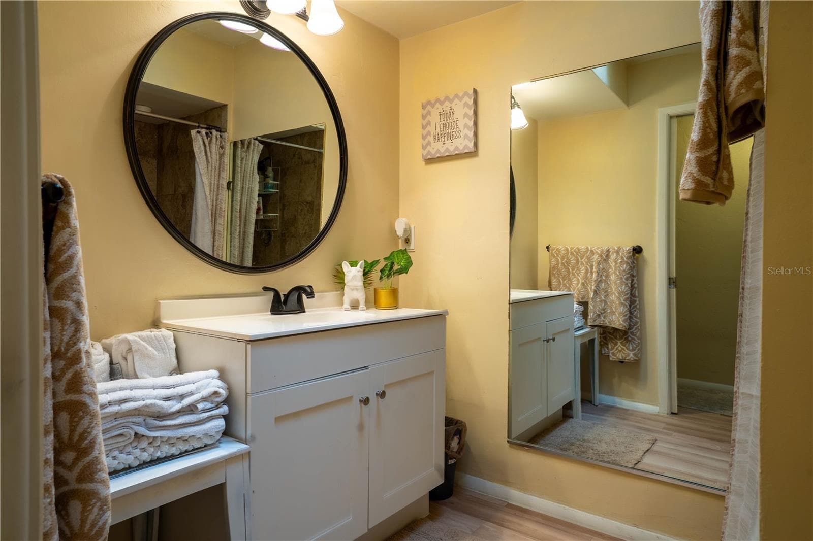 Guest bath - 3289 FAIRHAVEN LN #112, SARASOTA