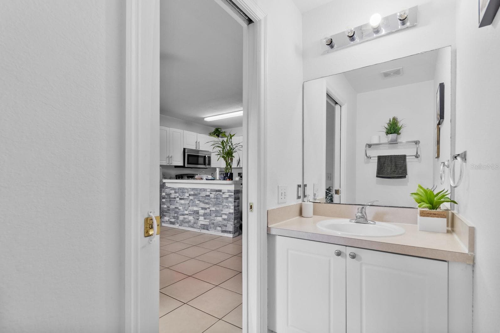 Half bath - 322 CERVANTES DR, KISSIMMEE