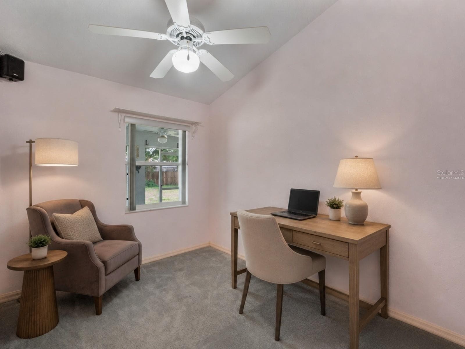Office or Den - Virtually Staged to enhance experience. - 1660 GAMEWELL TRL, LAKELAND