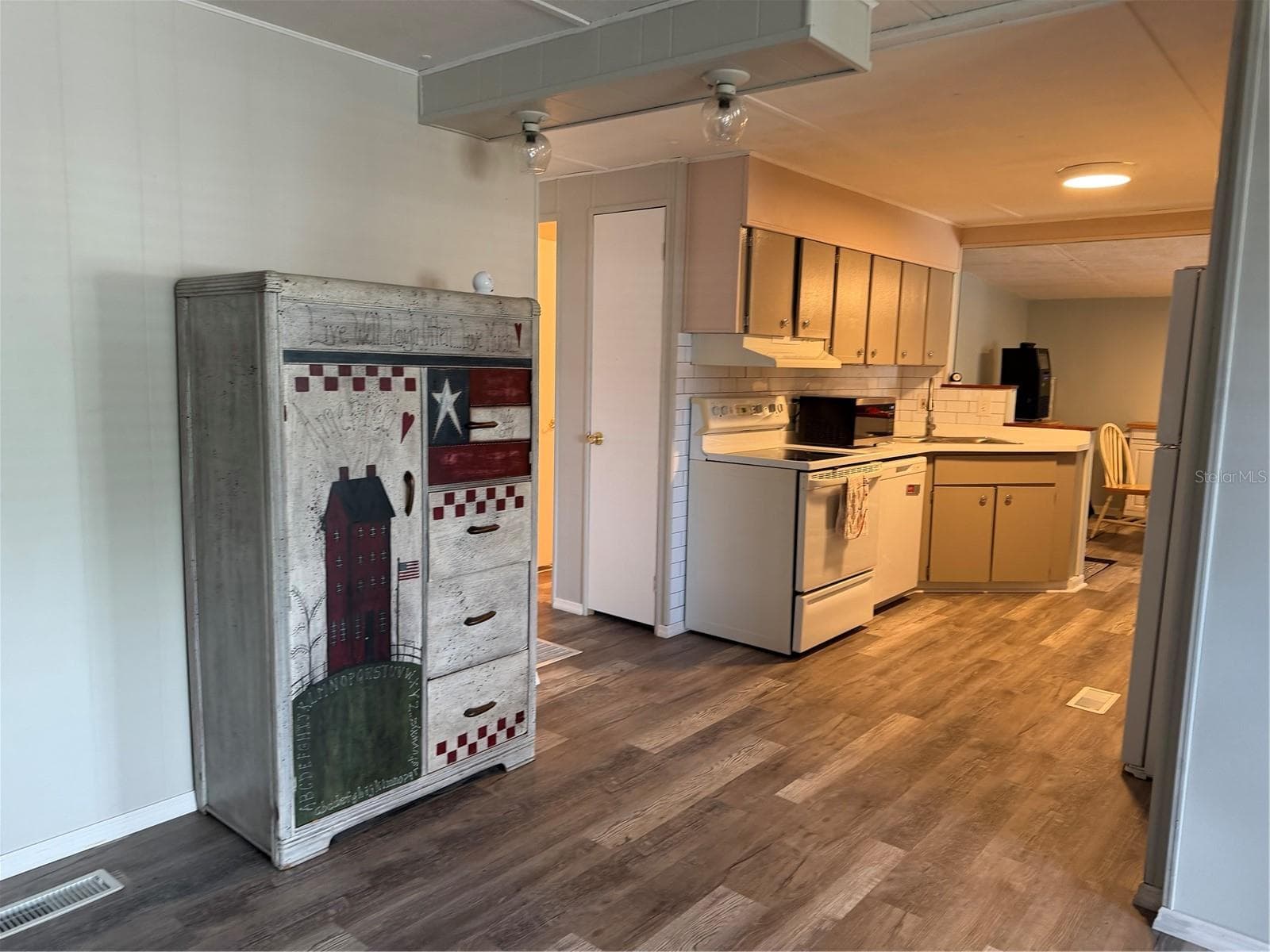 Mobile Home at 7175 FAIRLANE AVE, BROOKSVILLE, photo 9 of 34