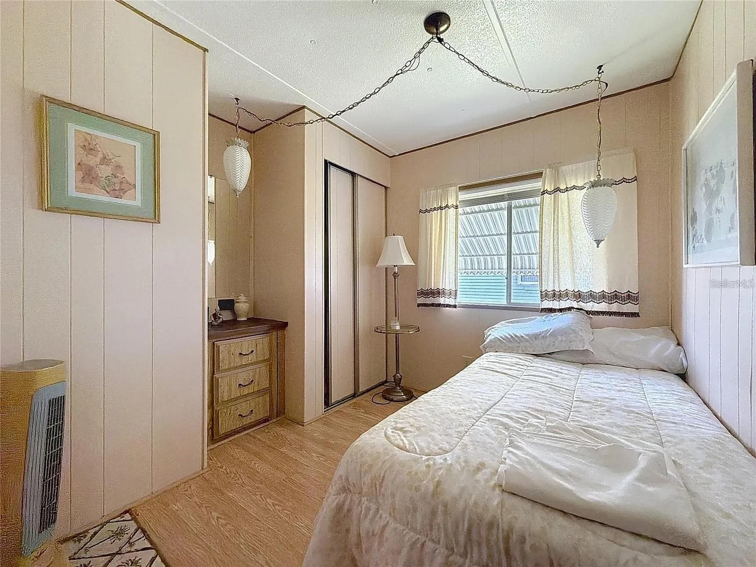 Mobile Home at 213 LAKESIDE RANCH CIR, WINTER HAVEN, photo 9 of 11