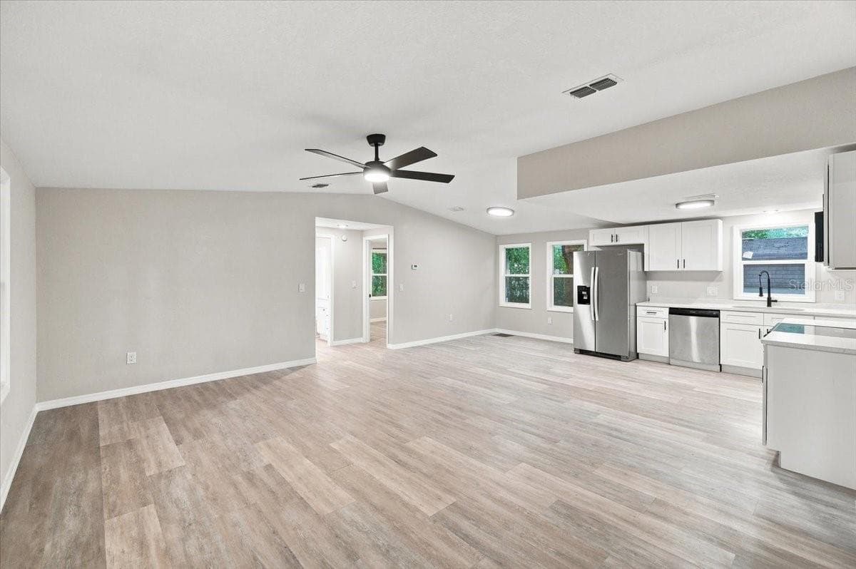 Manufactured Home at 3206 OAKLAND RD N, LAKELAND, photo 8 of 19