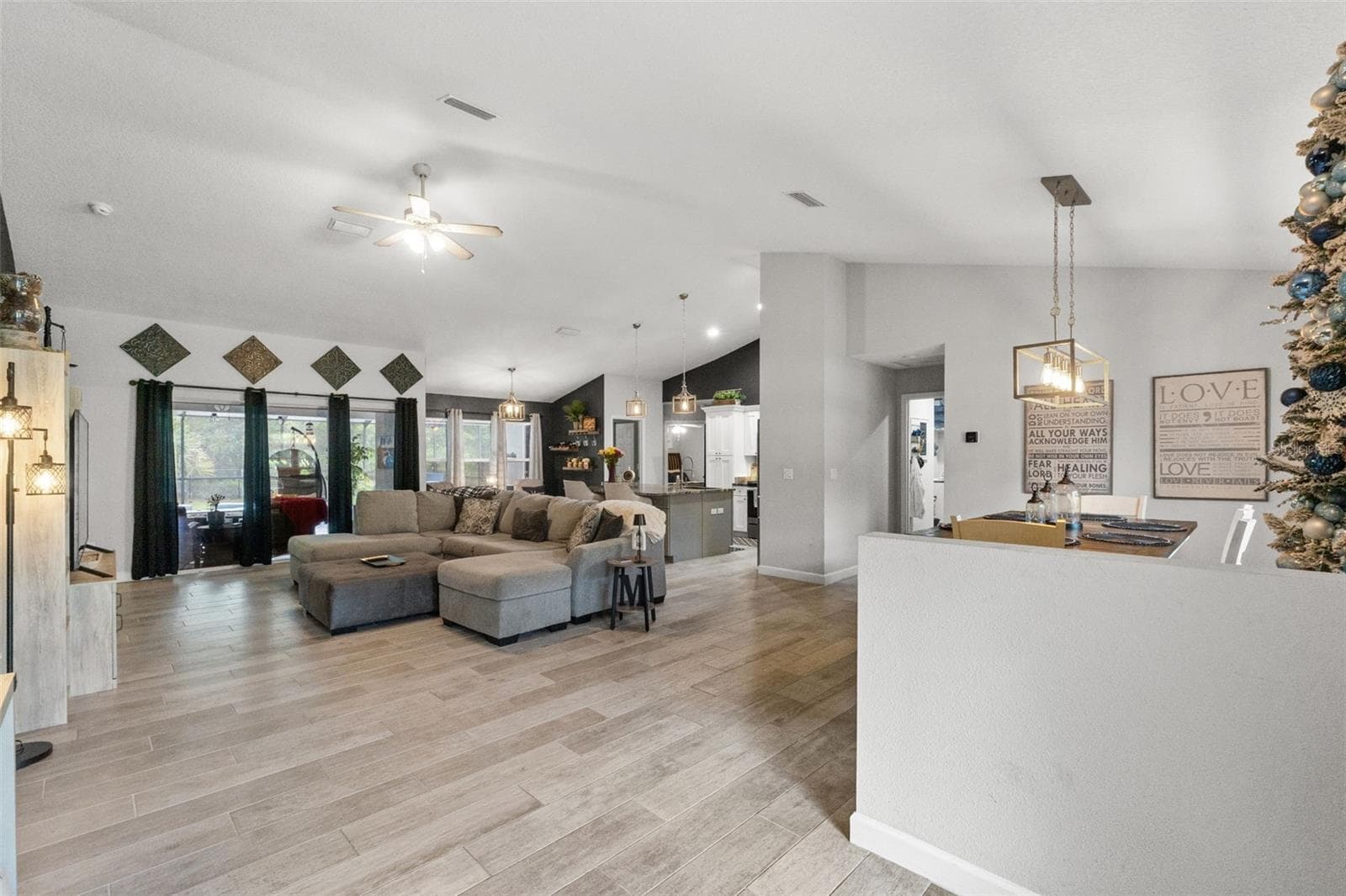 Single Family Residence at 4631 N RUSHMORE LOOP, BEVERLY HILLS, photo 3 of 40