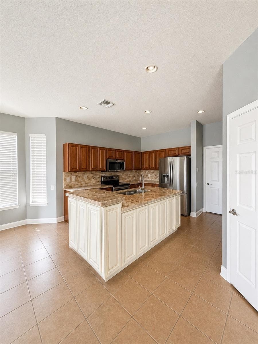 Single Family Residence at 9950 58TH ST E, PARRISH, photo 7 of 29