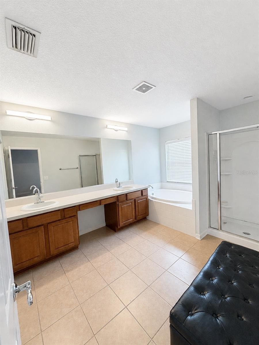 Single Family Residence at 9950 58TH ST E, PARRISH, photo 11 of 29