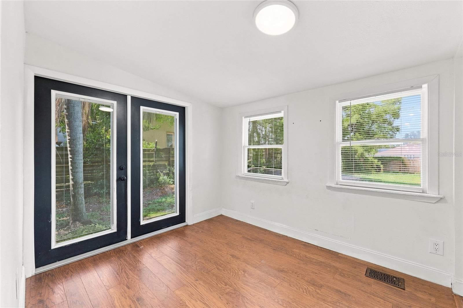 Single Family Residence at 4 E BAY ST, DAVENPORT, photo 10 of 15