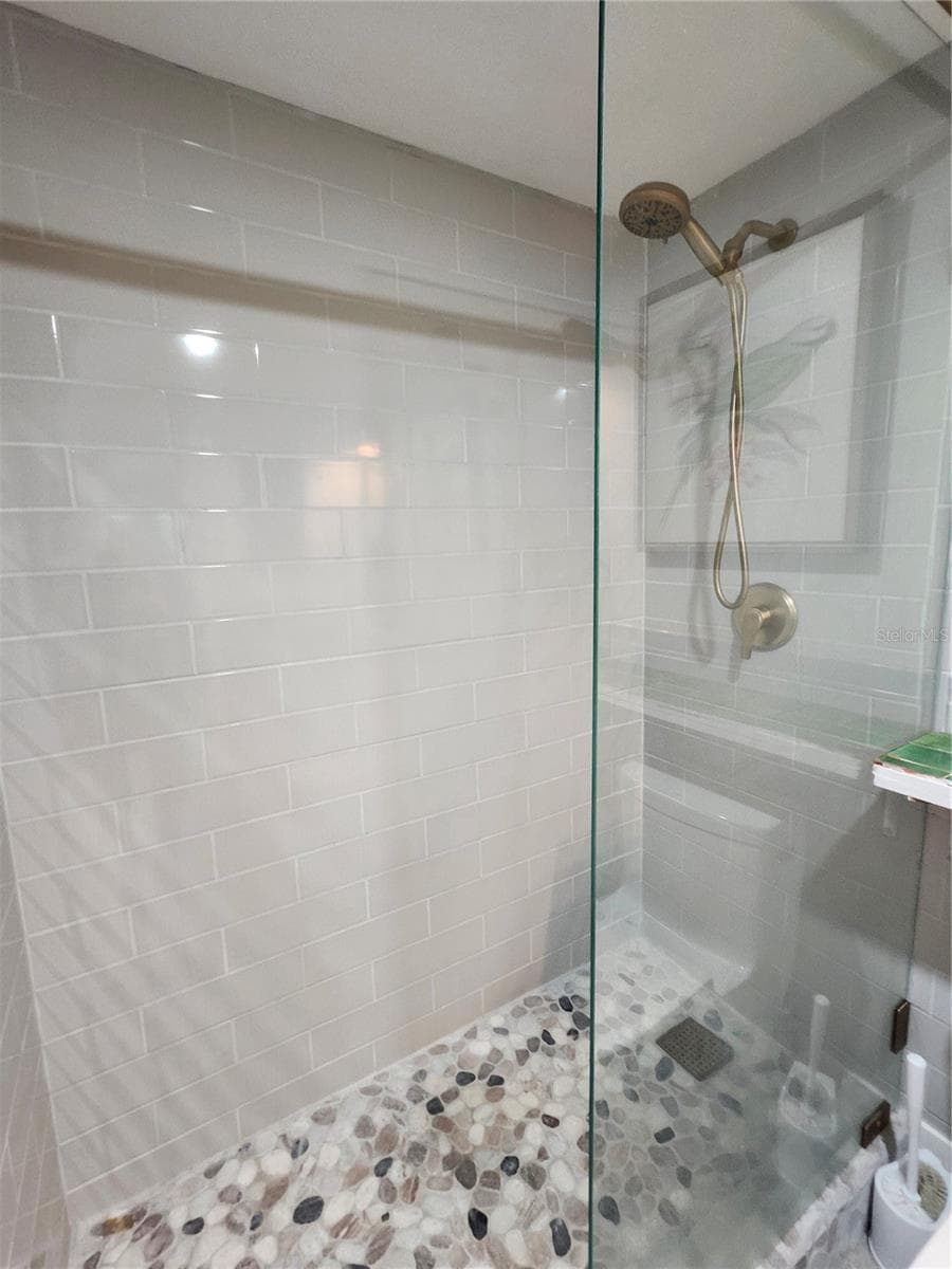 Main bathroom, remodeled - 87 BOUNDARY BLVD #7, ROTONDA WEST