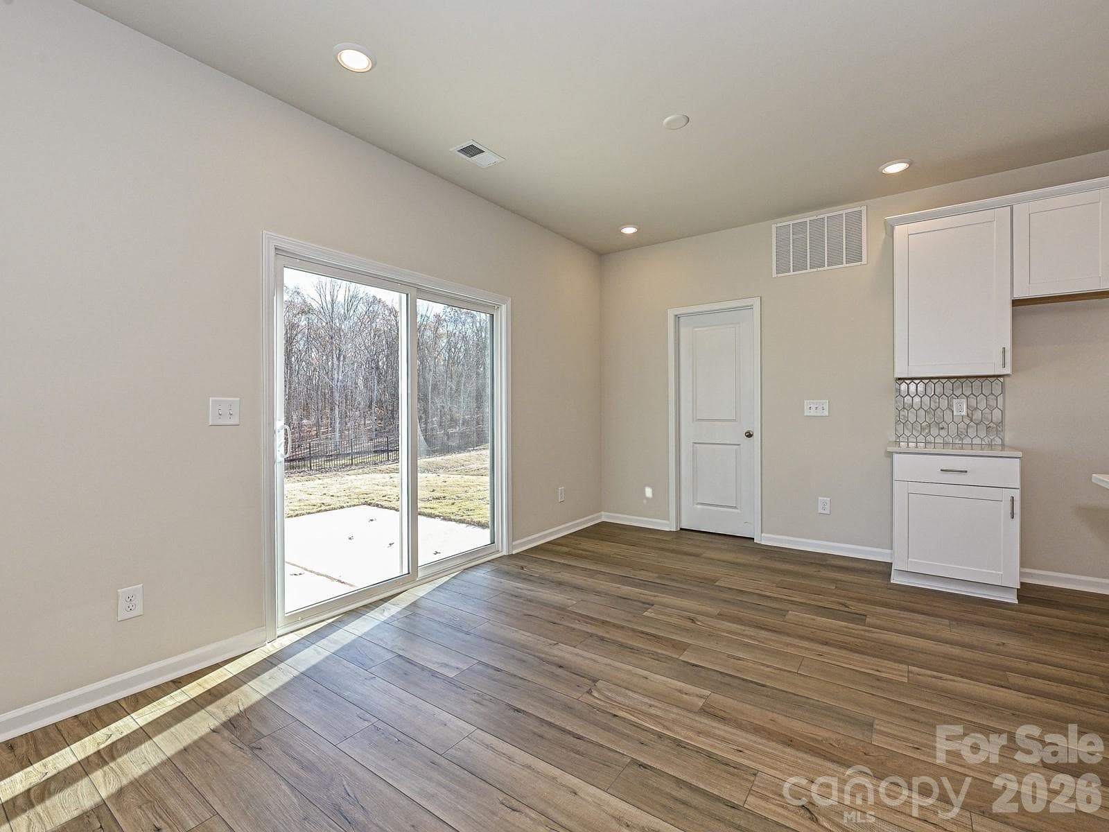 Photo is not of the actual home, but is an inspirational photo of builder’s model home and may depict options, furnishings, and/or decorator features that are not included. - 1601 Harper Landing Boulevard, Stanley
