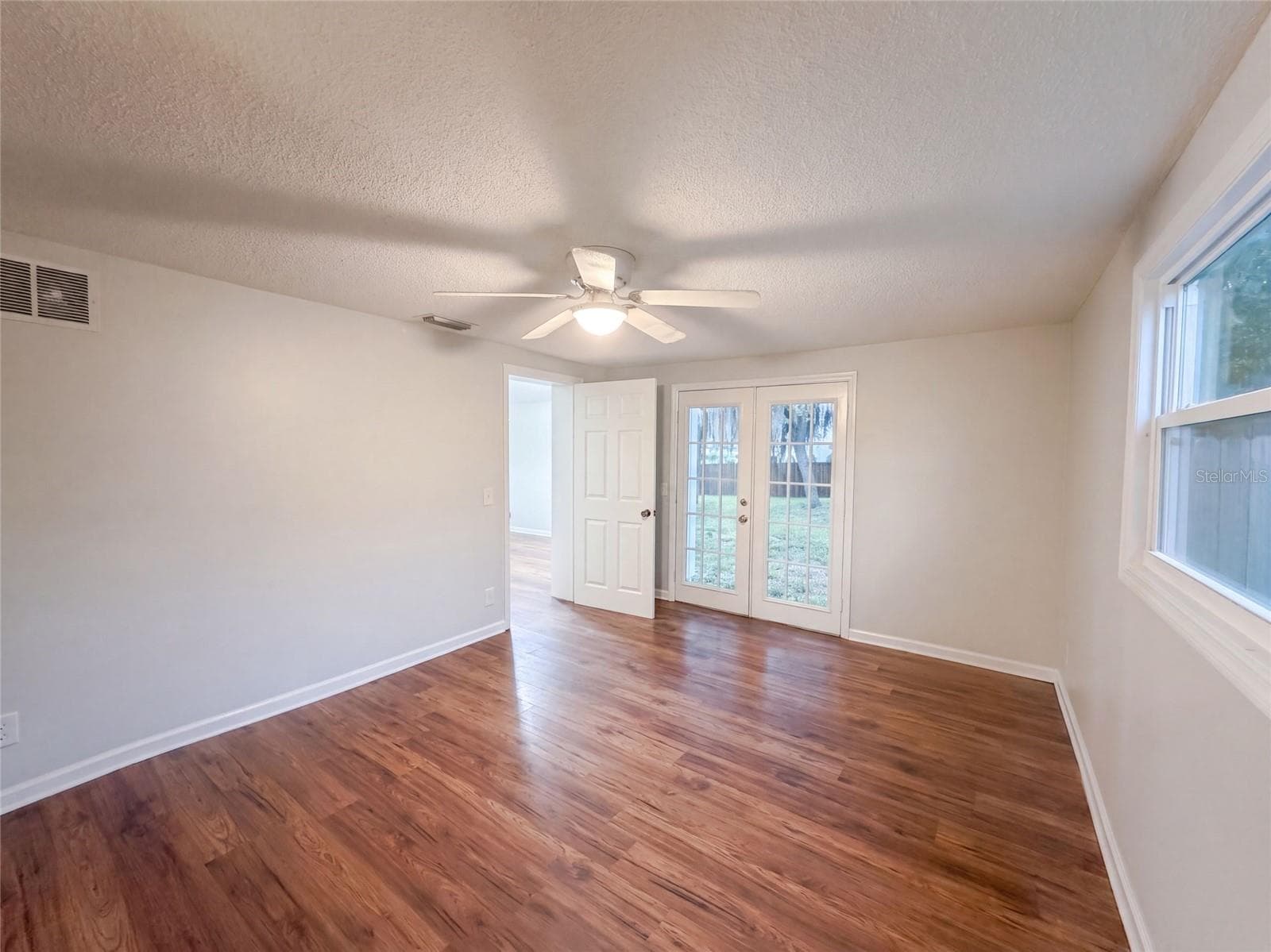 Single Family Residence at 3004 HUNKIN CIR, DELTONA, photo 8 of 19