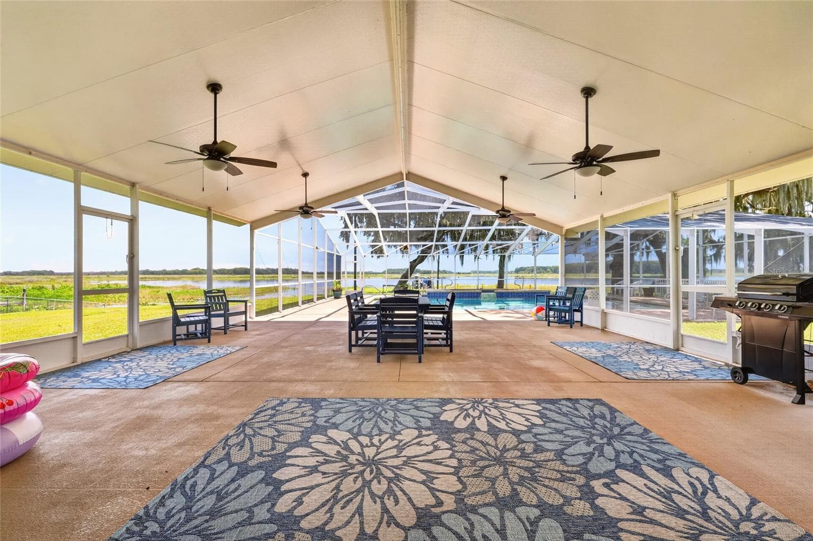 Lanai/Pool Entertaining Area - 2489 N LAKEFRONT DR, HERNANDO