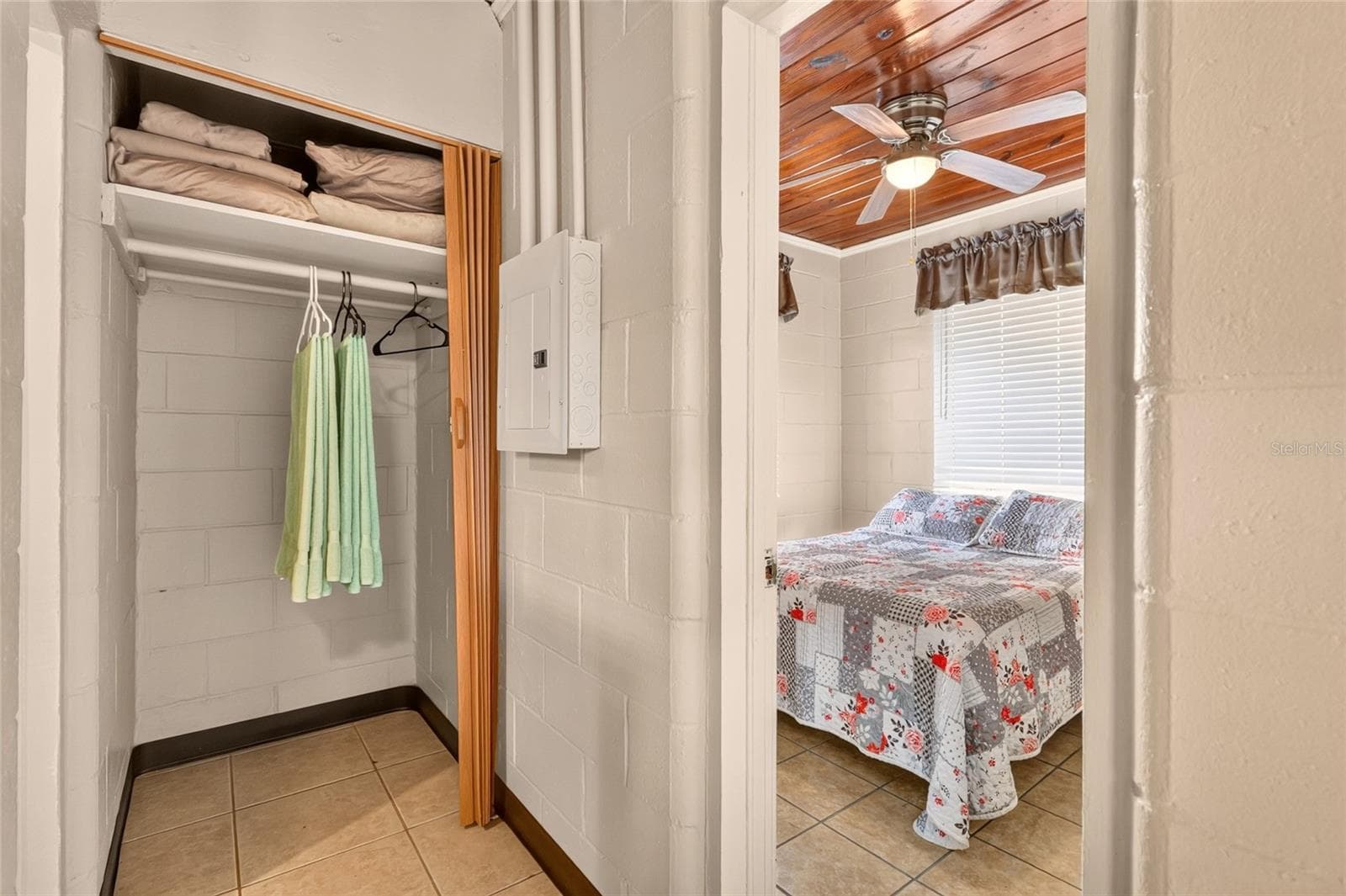 Single Family Residence at 2489 N LAKEFRONT DR, HERNANDO, photo 82 of 95