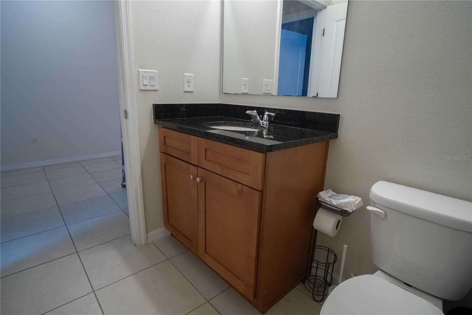 Bath room #1 - 373 ABERDEEN DR, DAVENPORT