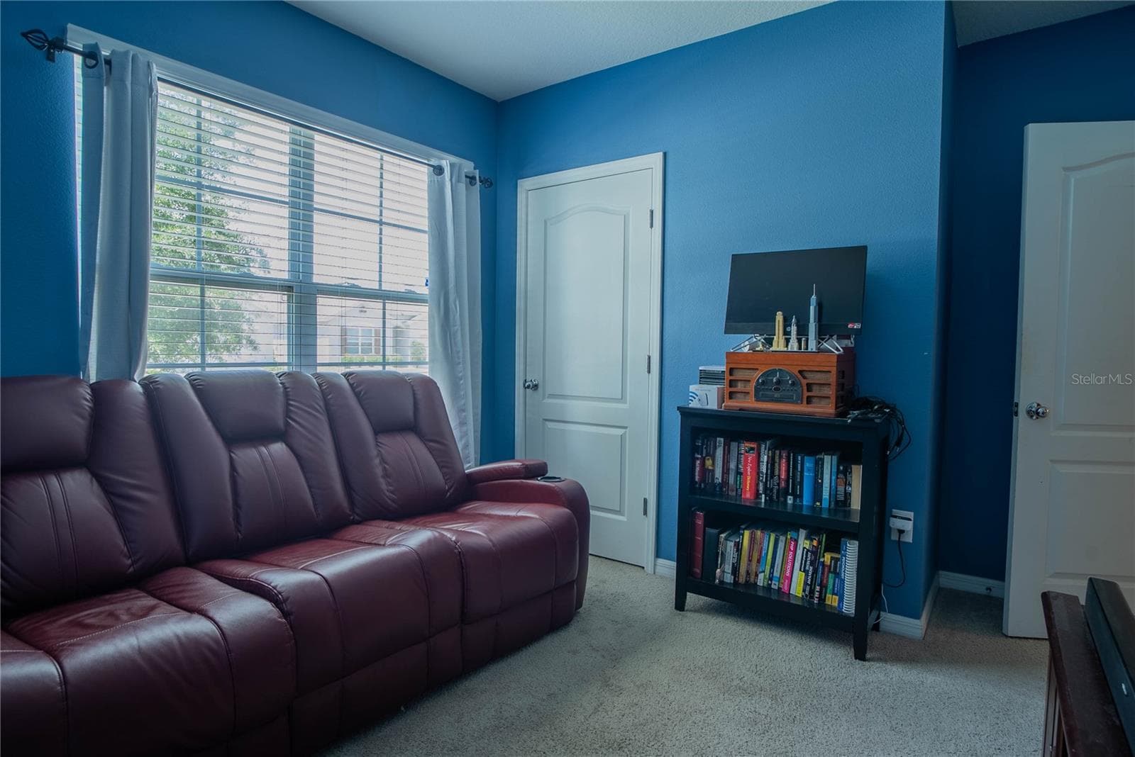 Room #2 - 373 ABERDEEN DR, DAVENPORT