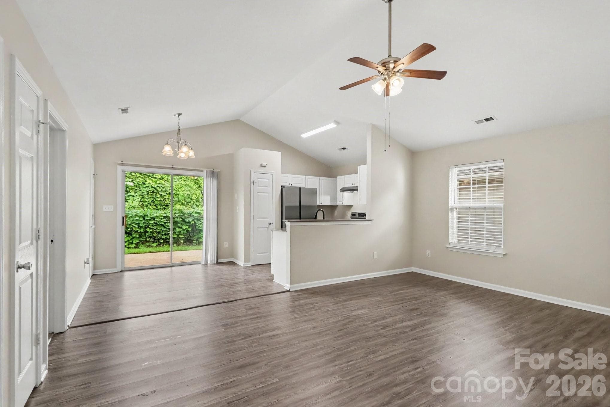 Single Family Residence at 1311 Braveheart Lane, Charlotte, photo 3 of 19