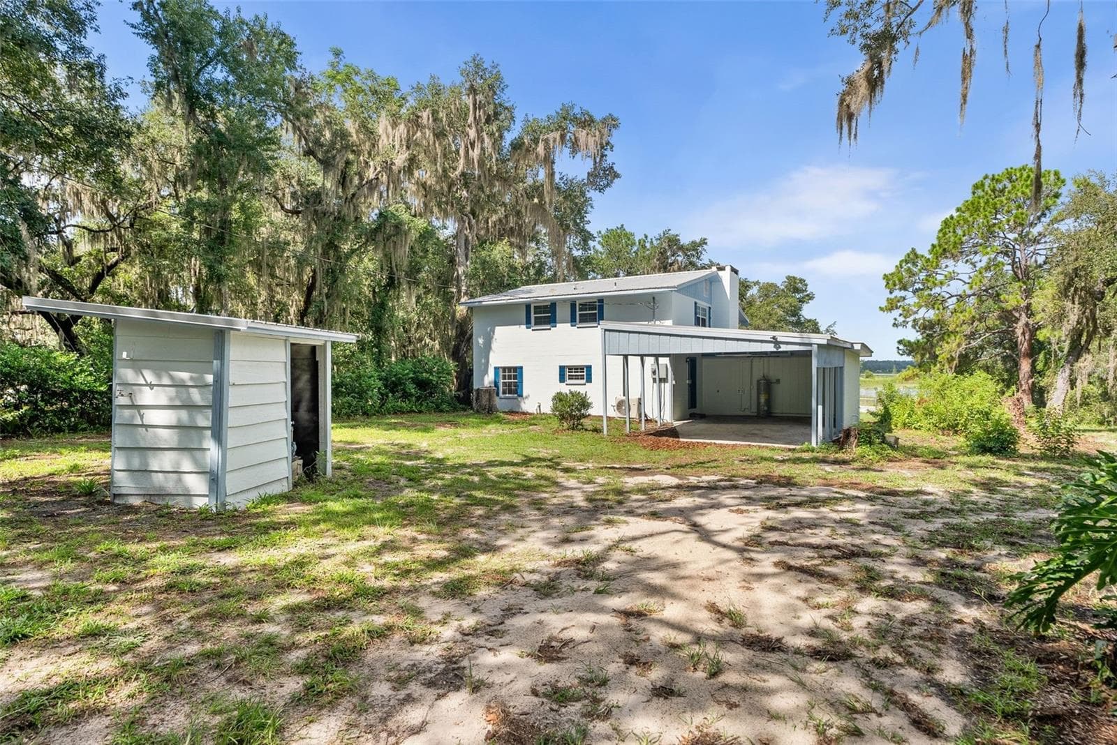 Single Family Residence at 177 E COWPEN LAKE RD, HAWTHORNE, photo 37 of 39