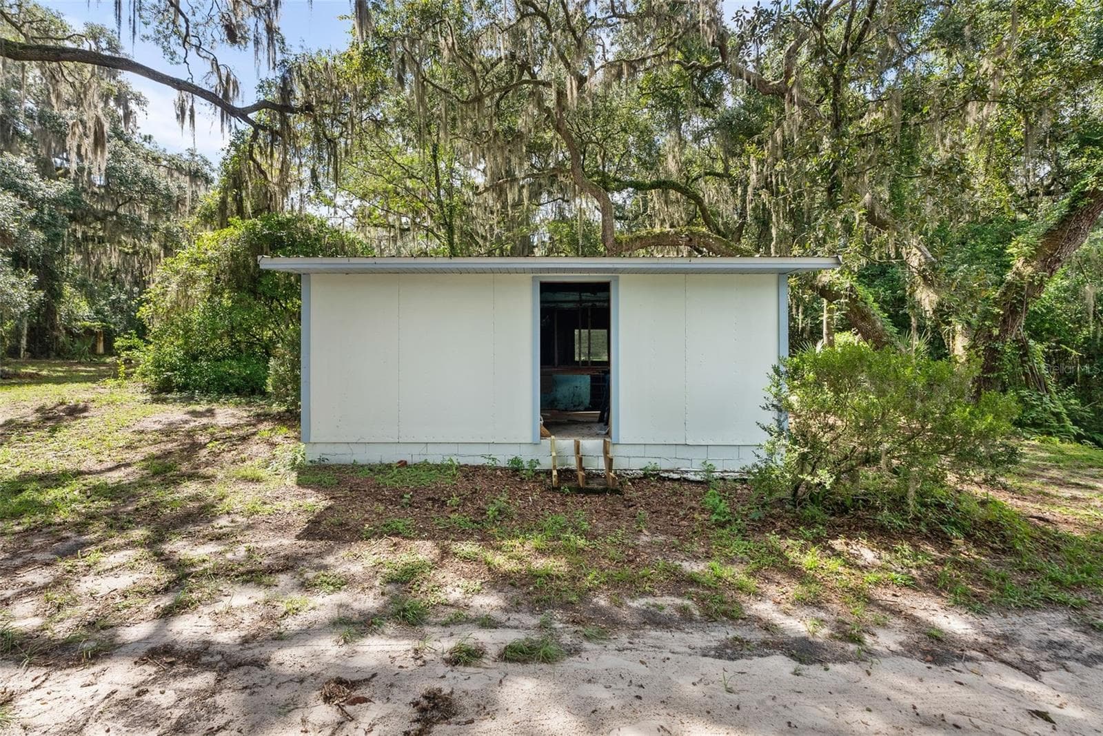 Single Family Residence at 177 E COWPEN LAKE RD, HAWTHORNE, photo 38 of 39