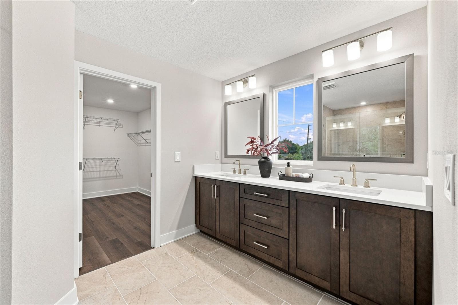 Single Family Residence at 5633 DARTMOUTH AVE N, ST PETERSBURG, photo 25 of 44