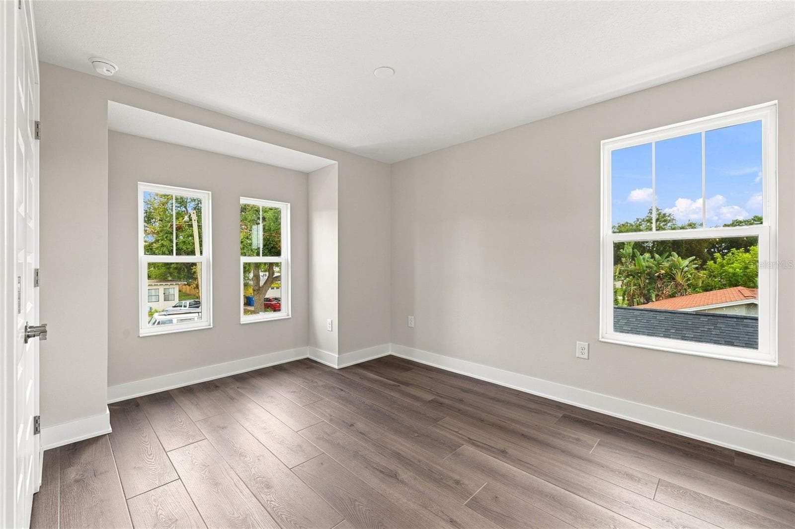 Single Family Residence at 5633 DARTMOUTH AVE N, ST PETERSBURG, photo 31 of 44