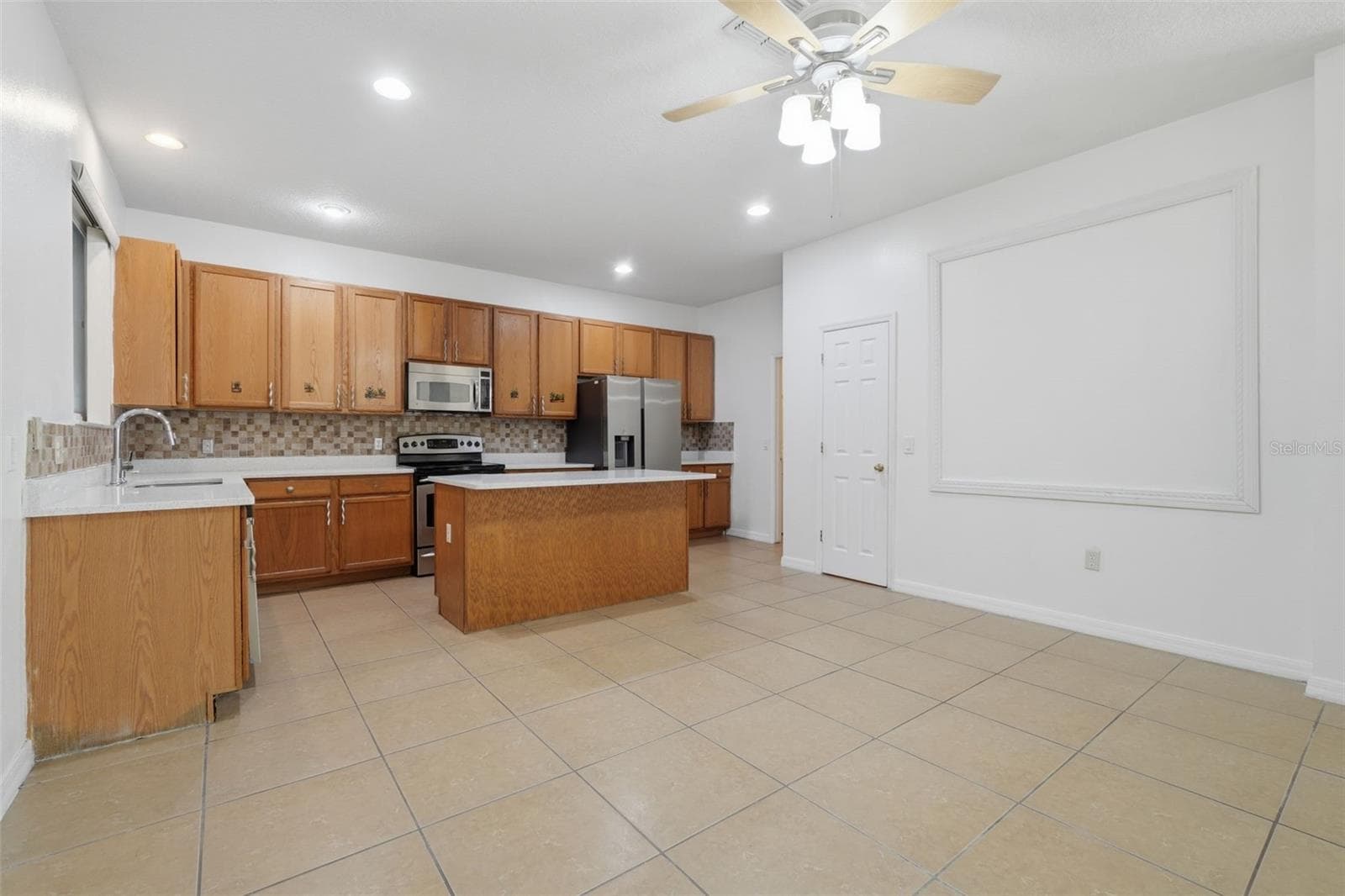 Single Family Residence at 2830 PAYNES PRAIRIE CIR, KISSIMMEE, photo 10 of 42