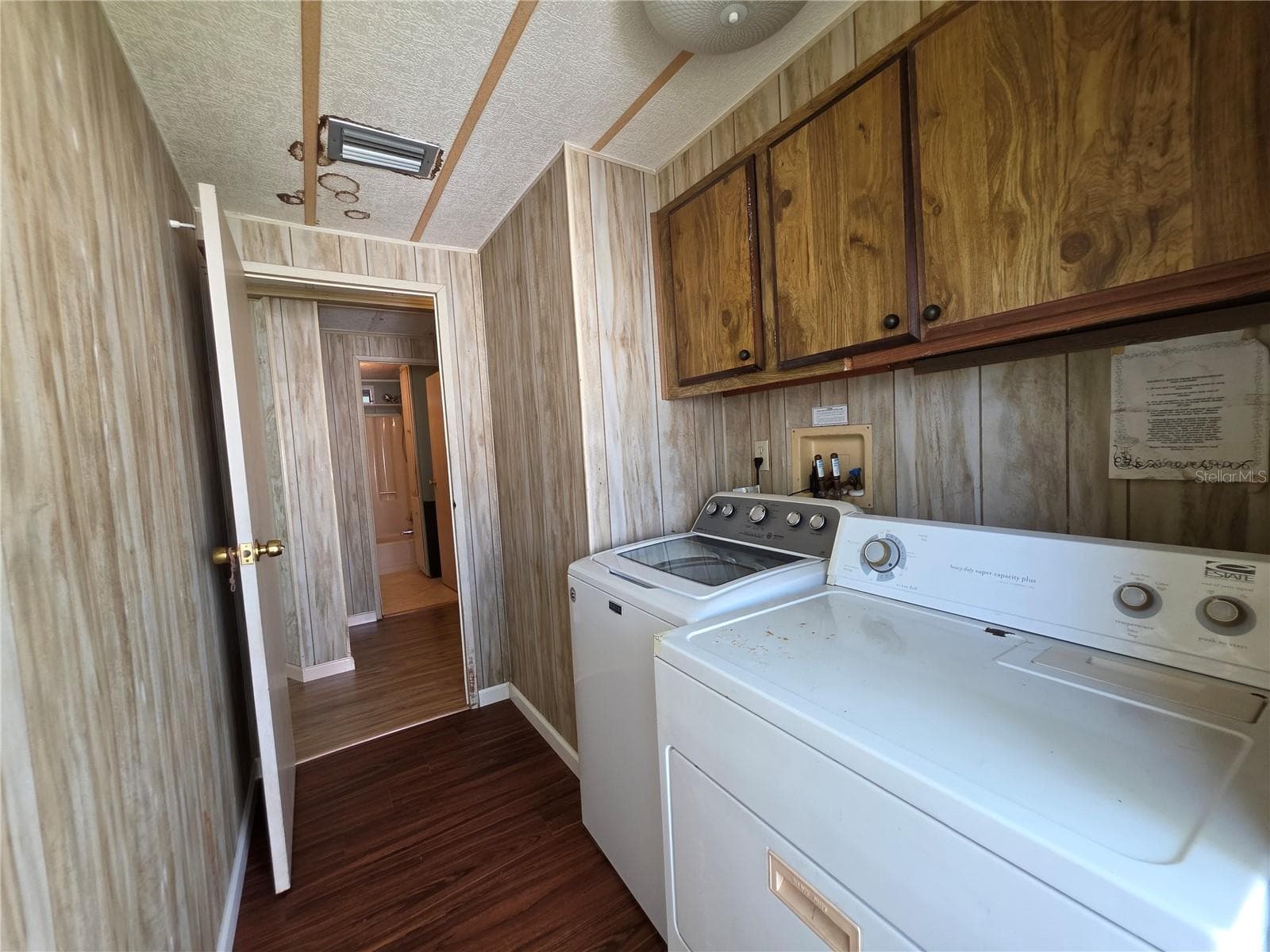 Convenient indoor laundry - 1800 ENGLEWOOD RD #146, ENGLEWOOD