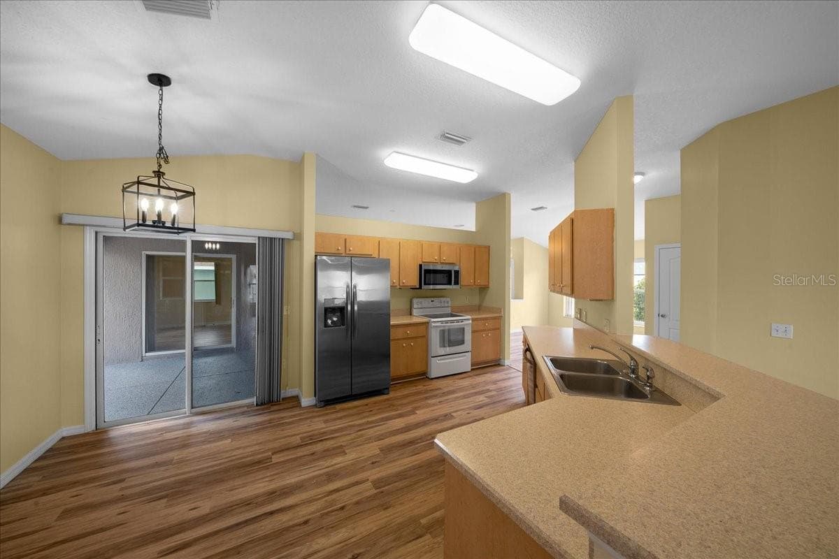 Single Family Residence at 6305 SW 63RD ST, OCALA, photo 8 of 48