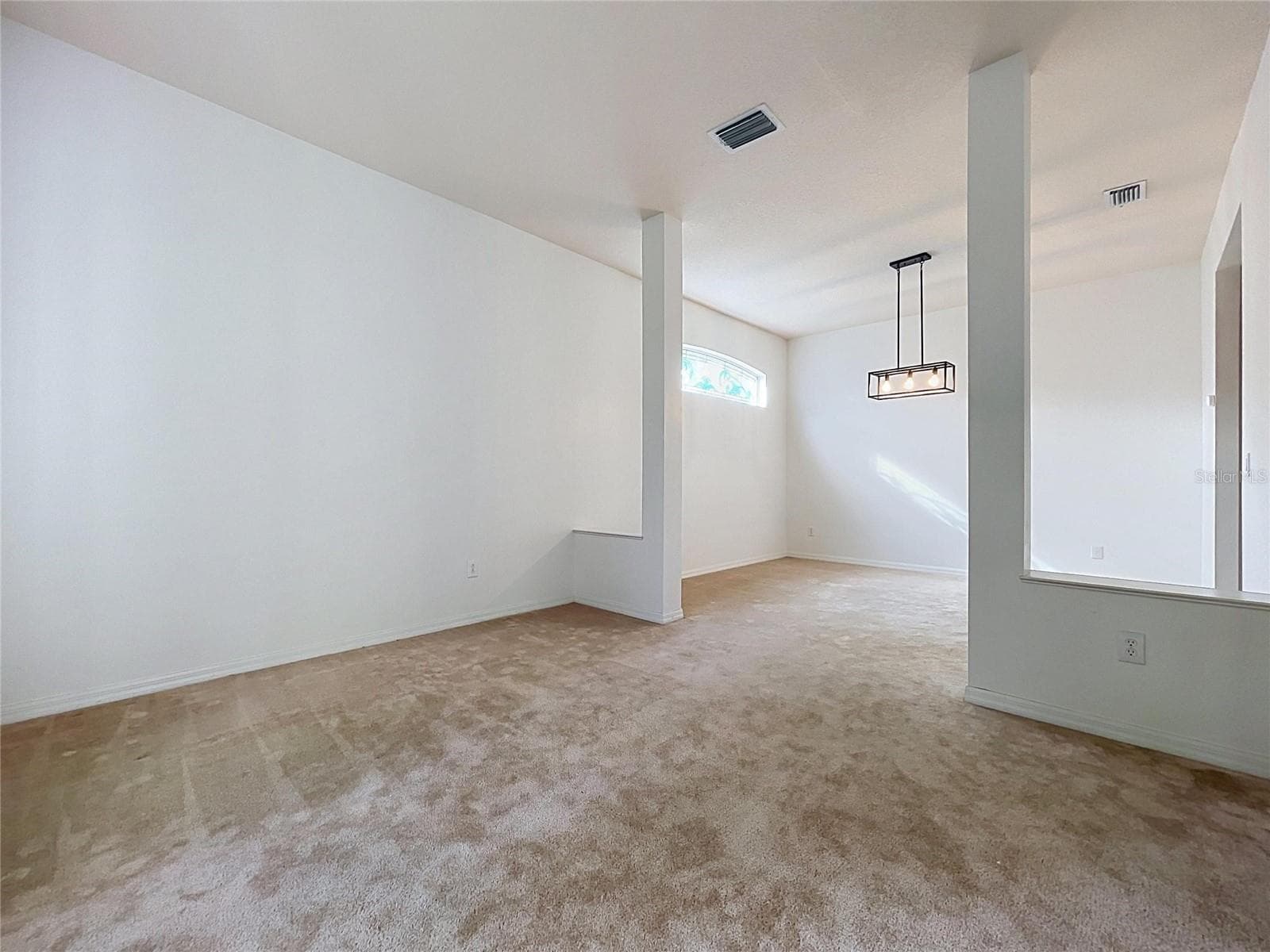 Formal Living Room - 1124 SPLIT SILK ST, VALRICO