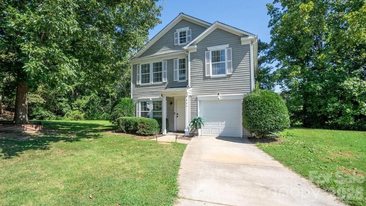 Single Family Residence at 935 Torsion Lane, Clover, photo 2 of 31