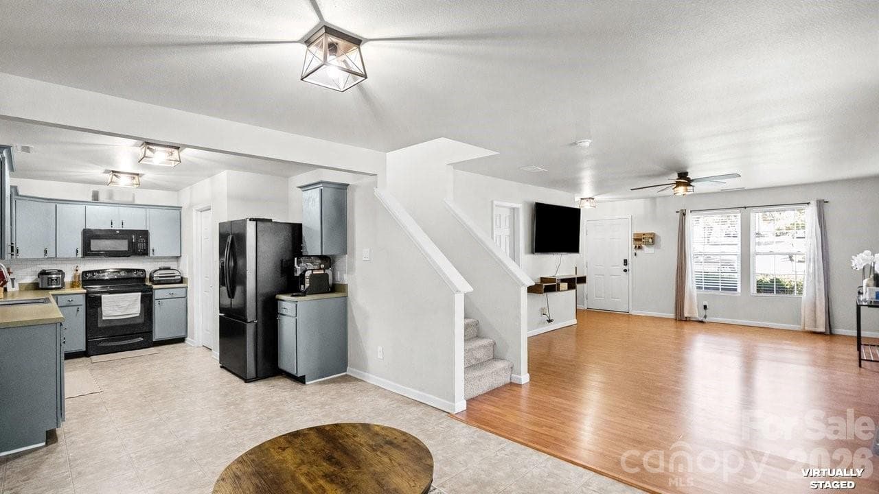 Single Family Residence at 935 Torsion Lane, Clover, photo 11 of 31