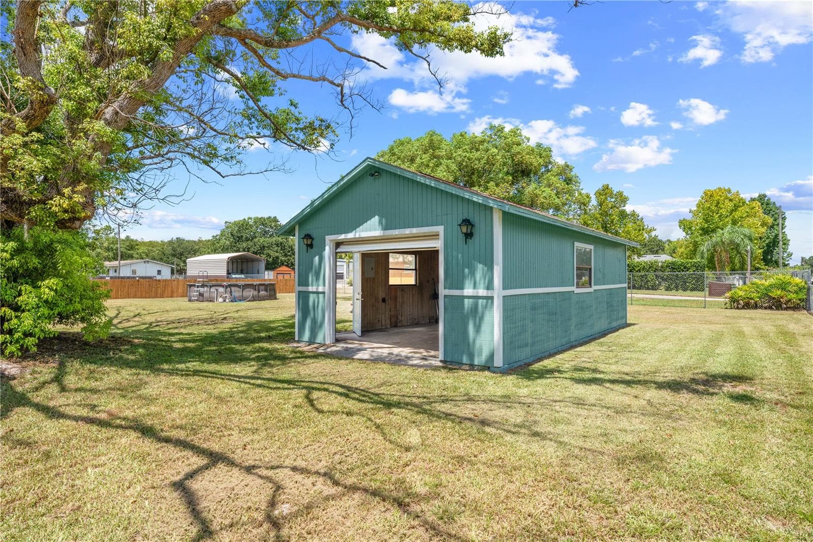Workshop/garage - 5601 LAKE LIZZIE DR, ST CLOUD