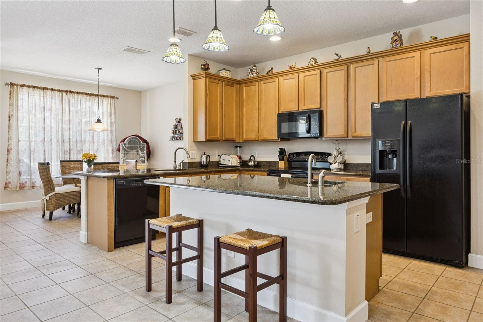 Single Family Residence at 2040 HAWKS LANDING DR, ORLANDO, photo 13 of 65