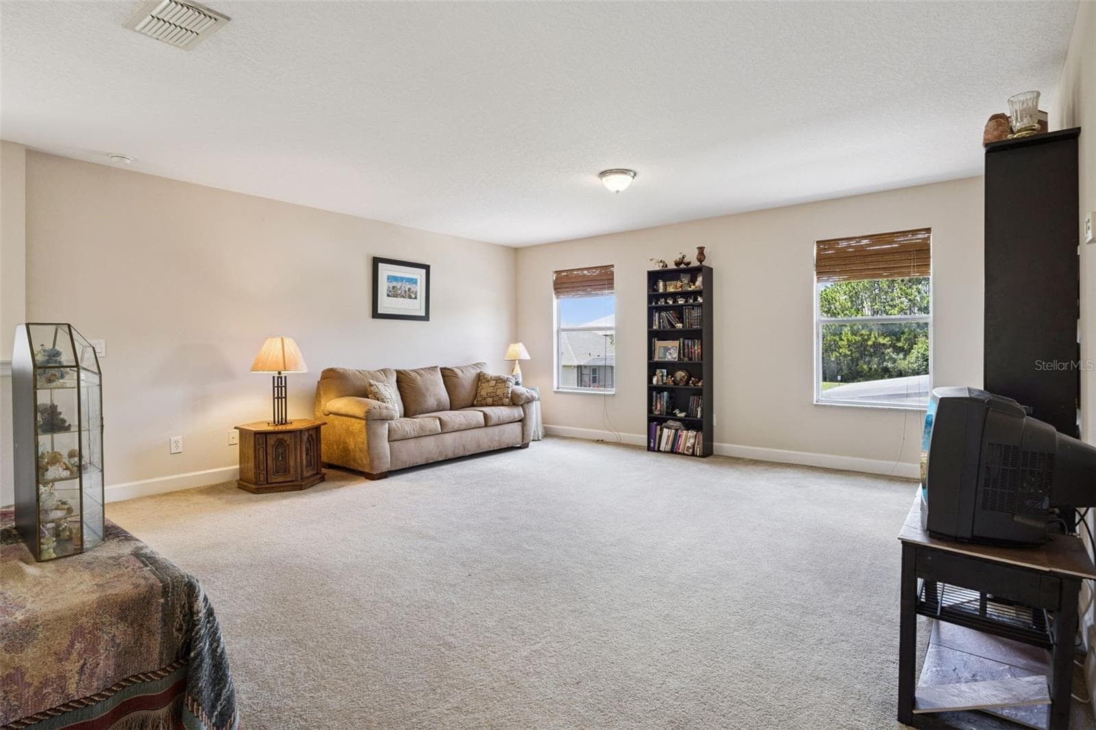 Single Family Residence at 2040 HAWKS LANDING DR, ORLANDO, photo 36 of 65