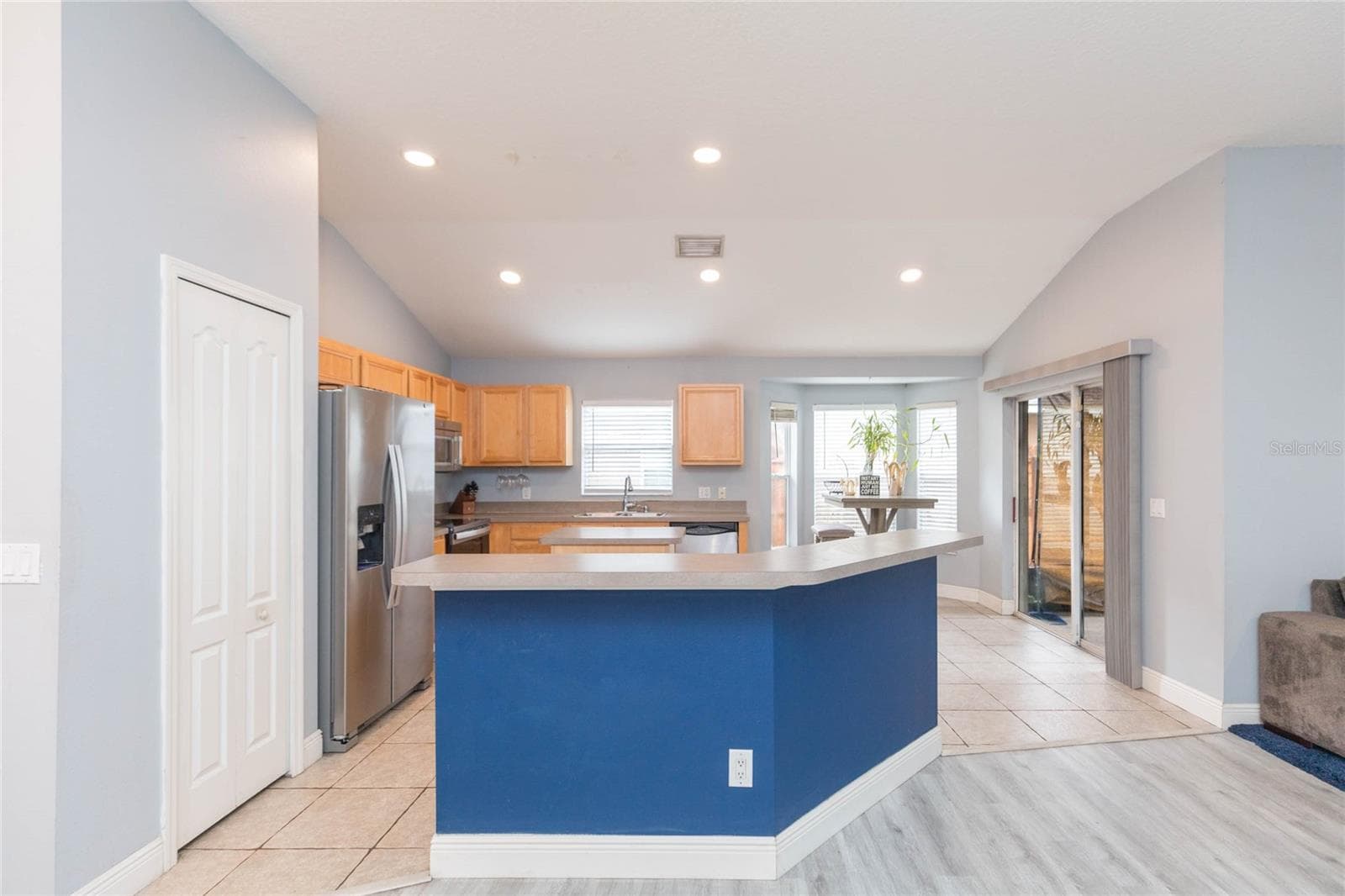 Single Family Residence at 11706 PURE PEBBLE DR, RIVERVIEW, photo 6 of 36