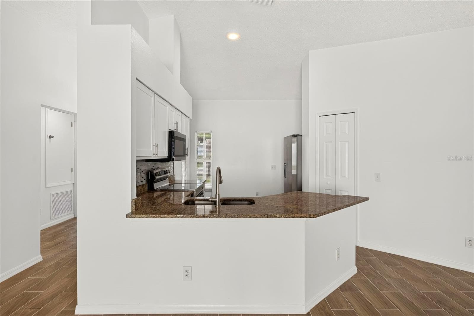 Single Family Residence at 12826 LONGCREST DR, RIVERVIEW, photo 17 of 57