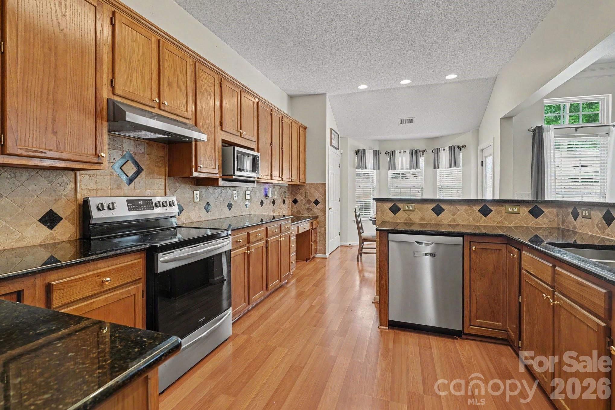 Single Family Residence at 1523 Sweetgum Lane, Matthews, photo 8 of 26